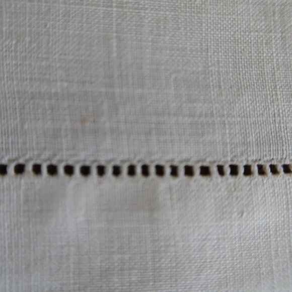 Vintage Hemstitched Linen Table Runner Buffet Scarf 44" x 18" - Picture 4 of 7